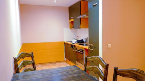Predeal Apartamento | Apartament Platinvm B&B-Clabucet