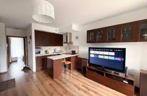 Polanica-Zdroj Apartamento | APARTAMENT POD GWIAZDAMI, z dwoma ogródkami i dwoma tarasami