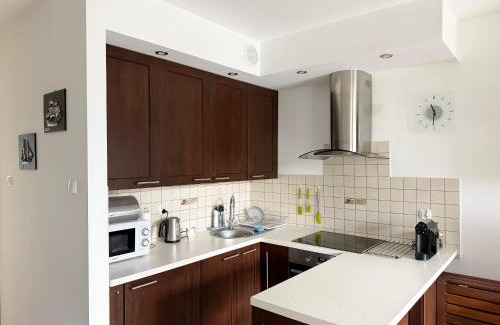Polanica-Zdroj Apartamento | APARTAMENT POD GWIAZDAMI, z dwoma ogródkami i dwoma tarasami