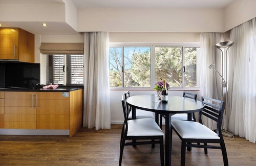 Torralta Apartamento | Apartamento 'T1 Atlántico' con vistas a la montaña, piscina, balcón y Wi-Fi