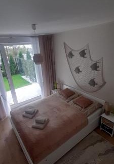 Dzielnica Uzdrowiskowa Apartamento | Apartament Whiteblue Dream 2 Kołobrzeg z ogródkiem & sauna & fitness & bawialnia dla dzieci