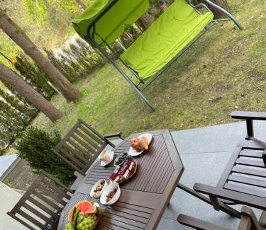 Jastrzebia Gora Apartamento | Apartament z ogródkiem, basen, garaż, rowery Willa 4 Pory Roku