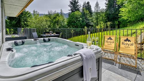 Bierutowice Apartamento | Apartament z prywatnym Jacuzzi Orlik VIP Residence - blisko wyciągu i Wang by Royal Aparts