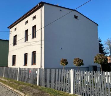 Ruda Slaska Apartamento | Apartament z widokiem na pole