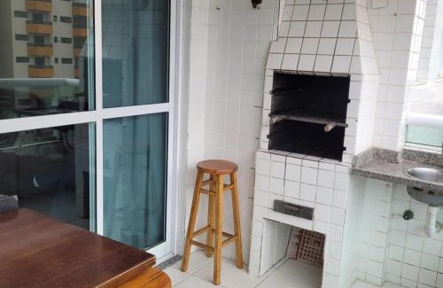 Ocian Apartamento | Apartamento 02 Dormitórios na PRAIA GRANDE OCIAN, fica a 100 metros da praia , tem churrasqueira ,sendo 01 suíte