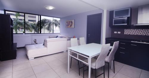 Puerto Santa Ana Apartamento | Apartamento 104 Bellini, Puerto Santa Ana, Guayaquil