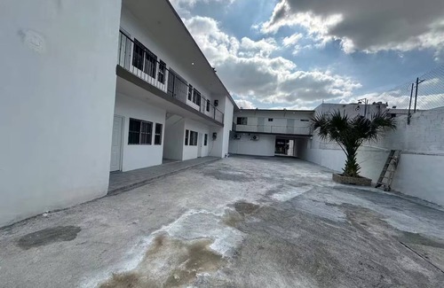 Nuevo Laredo Apartamento | Apartment four