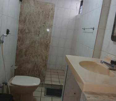 Jardim Oceania Apartamento | Apartamento 2 ruas beira mar espaçoso 15 pessoas