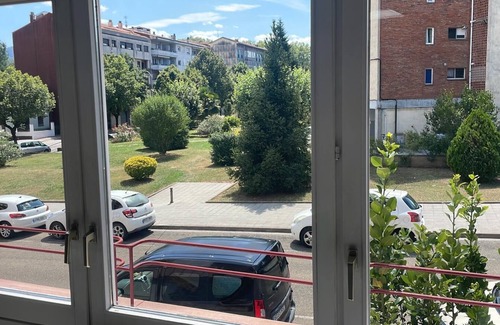 Olot Apartamento | APARTAMENTO AMPLIO, LUMINOSO Y CENTRICO
