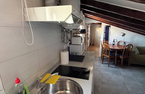 Barrio de La Latina Apartamento | Apartamento bien equipado por meses en Madrid zona Plaza Cascorro
