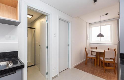 Reboucas Apartamento | Apartamento Central próximo ao Shopping Estação, UTFPR e FAE