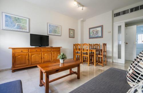 San Bernardo Apartamento | Apartamento cerca del Alcázar con garaje privado