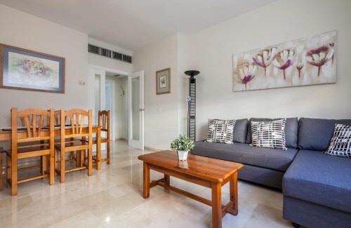 San Bernardo Apartamento | Apartamento cerca del Alcázar con garaje privado