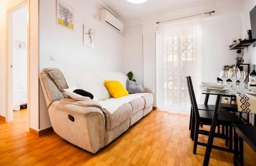 San Roque Apartamento | APARTAMENTO CERCA DEL CENTRO Y ESTACION DE TREN,PARKING PRIVADO GRATIS, BICIS GRATIS