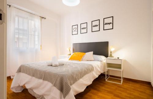 San Roque Apartamento | APARTAMENTO CERCA DEL CENTRO Y ESTACION DE TREN,PARKING PRIVADO GRATIS, BICIS GRATIS