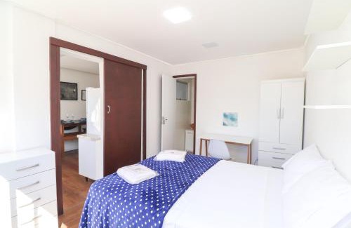 Alto da Gloria Apartamento | Apartamento com 1 quarto próximo Estádio Couto Pereira