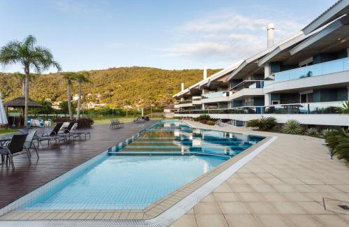 Lagoinha Apartamento | Apartamento com 4 suítes pé na areia