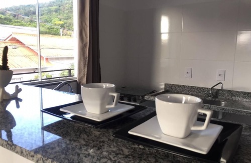 Pedrita Apartamento | Apartamento com ar condicionado, no Morro das Pedras (1 cama de casal+sofá cama)