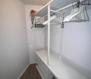 Paco De Arcos Apartamento | Apartamento com pátio em frente praia