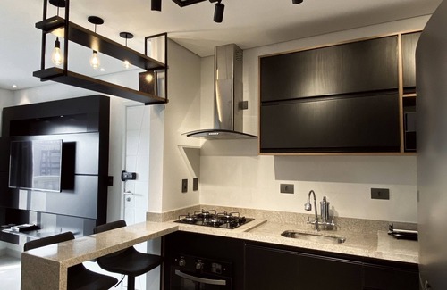 Guilhermina Apartamento | Apartamento com Piscina, Moderno e Luxuoso