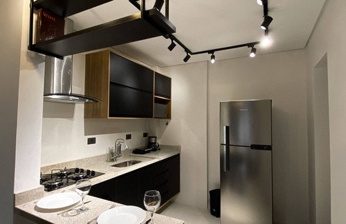 Guilhermina Apartamento | Apartamento com Piscina, Moderno e Luxuoso