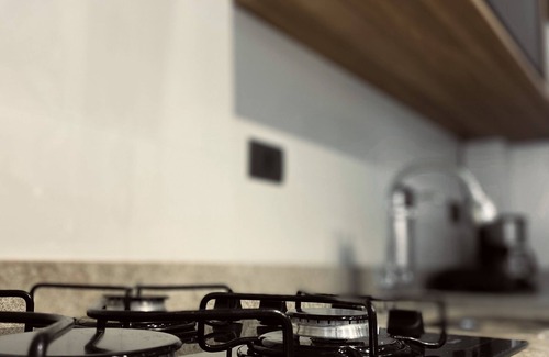 Guilhermina Apartamento | Apartamento com Piscina, Moderno e Luxuoso