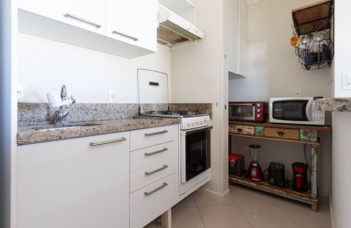 Morro das Pedras Apartamento | Apartamento com Vista Mar e Acesso a Praia YY4578