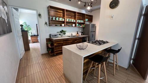 Manzanillo Apartamento | Apartamento con alberca cerca de la playa