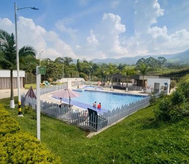 Dosquebradas Apartamento | Apartamento con Piscina en Dosquebradas