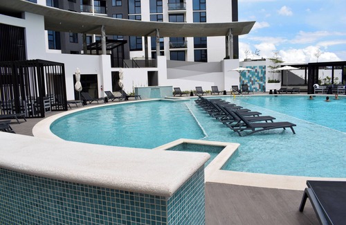 San Jose Apartamento | Apartamento con piscina y cómodo espacio de trabajo