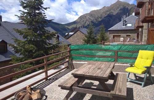 Taull Apartamento | Apartamento con terraza y vistas panorámicas en Taüll con plaza de parking