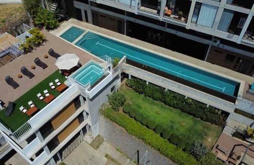 Santa Ana Apartamento | Apartamento con vista espectacular y amenidades de lujo!