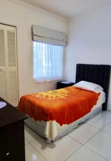 Santa Cruz Apartamento | Apartamento con vistas a la piscina en Buganvillas