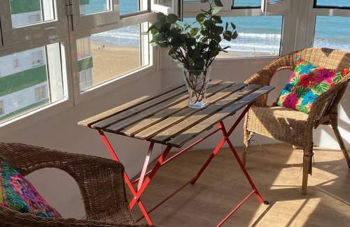 Cadiz Apartamento | Apartamento con vistas a Playa. Ideal para Familias