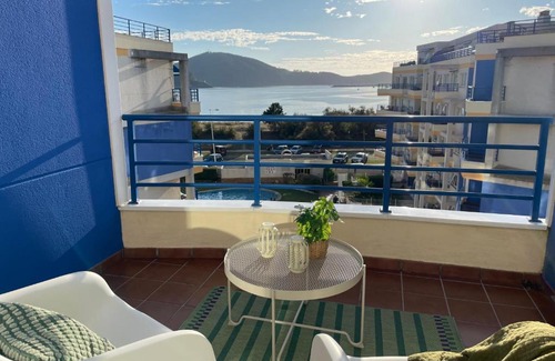 Cerdeira Apartamento | Apartamento con vistas al mar B3 Urb Puerto Azul