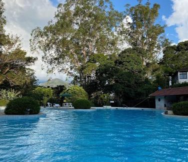 Cascata do Imbui Apartamento | Apartamento Cond Vale do Sol - Hotel em Petrópolis - Itaipava Piscina Cinematográfica