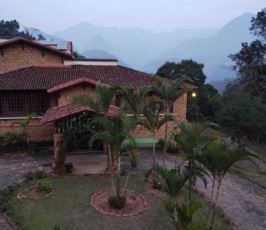 Cascata do Imbui Apartamento | Apartamento Cond Vale do Sol - Hotel em Petrópolis - Itaipava Piscina Cinematográfica