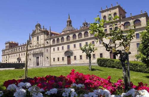 Monforte de Lemos Apartamento | Apartamento de 4 habitaciones en el Centro de Monforte