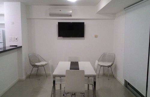 Punta del Este Apartamento | Apartamento de un dormitorio y medio a 100 m de la playa