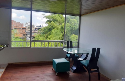 Calarca Apartamento | Apartamento de un ambiente, cocina, baño, acogedor, vista a zonas verdes