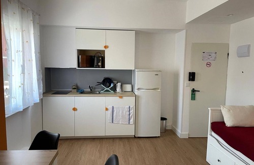 Arganda del Rey Hotel | Apartamento Hab + Salon - Balcon a plaza Constitucion
