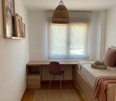 Boiro Apartamento | Apartamento en Boiro- Colores del Barbanza Rosa