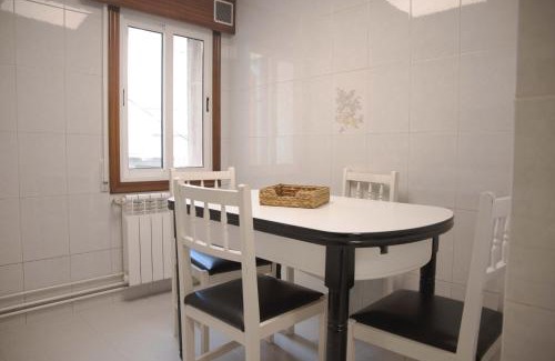 Sigueiro Apartamento | Apartamento en Sigüeiro Rúa do Tambre