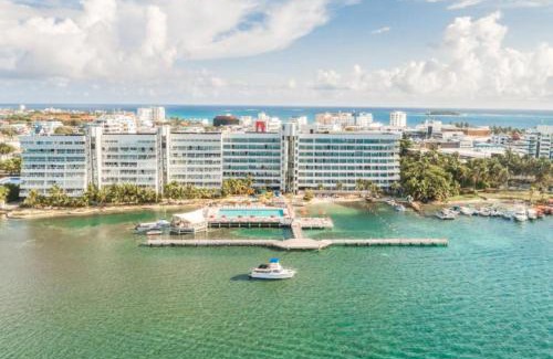 Punta Hansa Apartamento | Apartamento en Torres del Sun Rise San Andrés con Piscina y Playa Privada