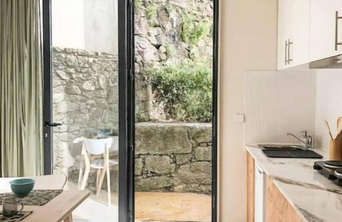 Campanha Casa | Apartamento Encantador com Pátio