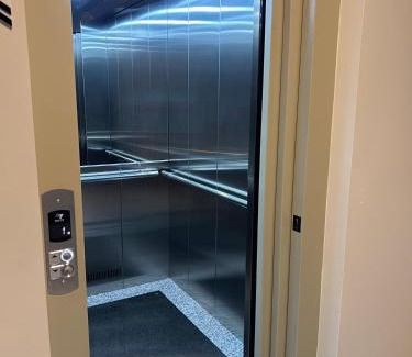 Vila Becker Apartamento | Apartamento Inteiro - 2 Quartos com AC - Wifi 1000mb - Cozinha Completa - 1 Vaga de Garagem - Elevador - Sacada Gourmet - Indicado para Grupos, Hospedes a Trabalho, Família e Pets