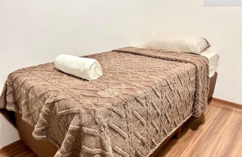 Vila Industrial Apartamento | Apartamento Inteiro - 2 Quartos com AC - Wifi 1000mb - Piscina - 1 Vaga de Garagem - Elevador - Sacada Gourmet - Indicado para Grupos, Hospedes a Trabalho, Família e Pets