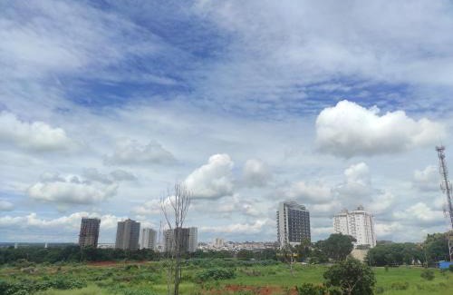 Alto Umuarama Apartamento | Apartamento inteiro próximo a Algar, Cargill, Aeroporto e UFU