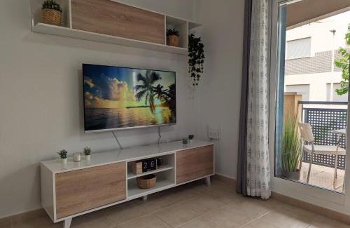 Los Alcazares Apartamento | Apartamento Las Palmeras - Con Terraza, barbacoa, aire acondicionado y a 250m de la playa!