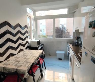 San Isidro Apartamento | Apartamento luminoso y nuevo en Madrid Rio
